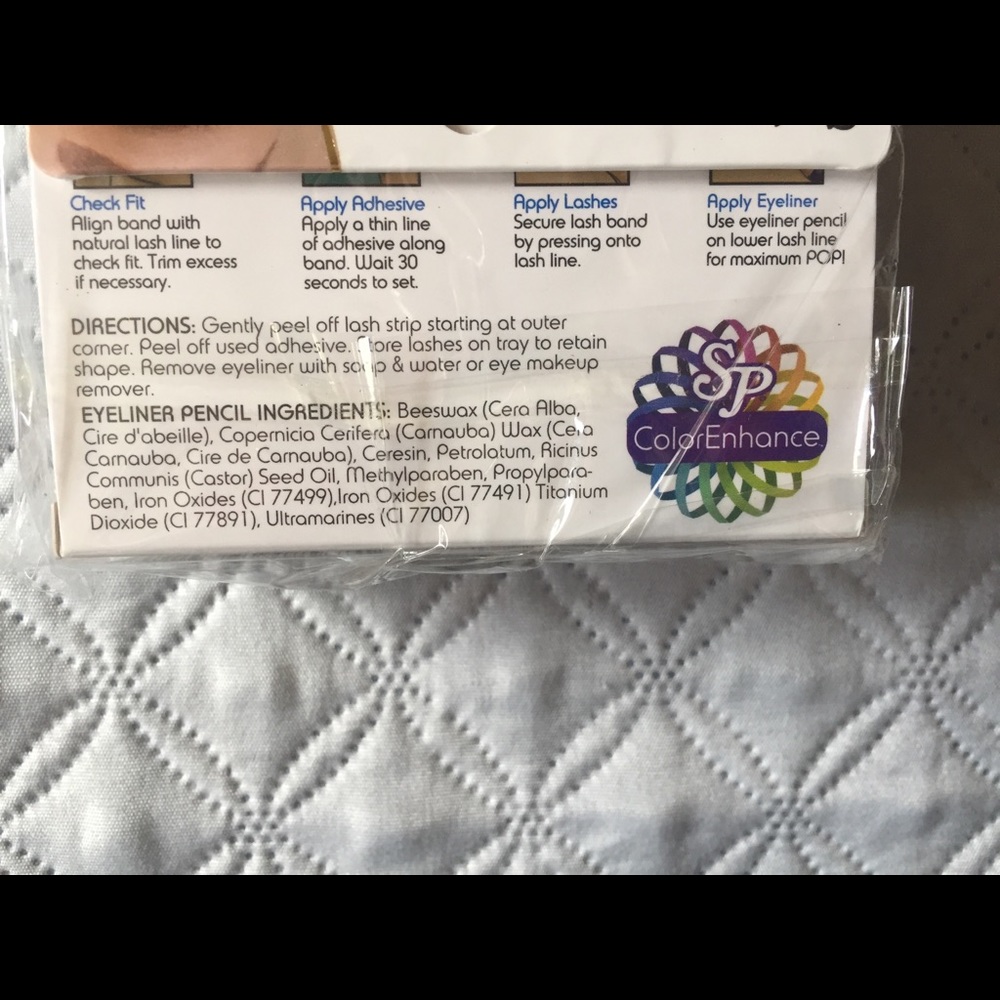 Salon Perfect ColorEnhance Lashes - Picture 3 of 3